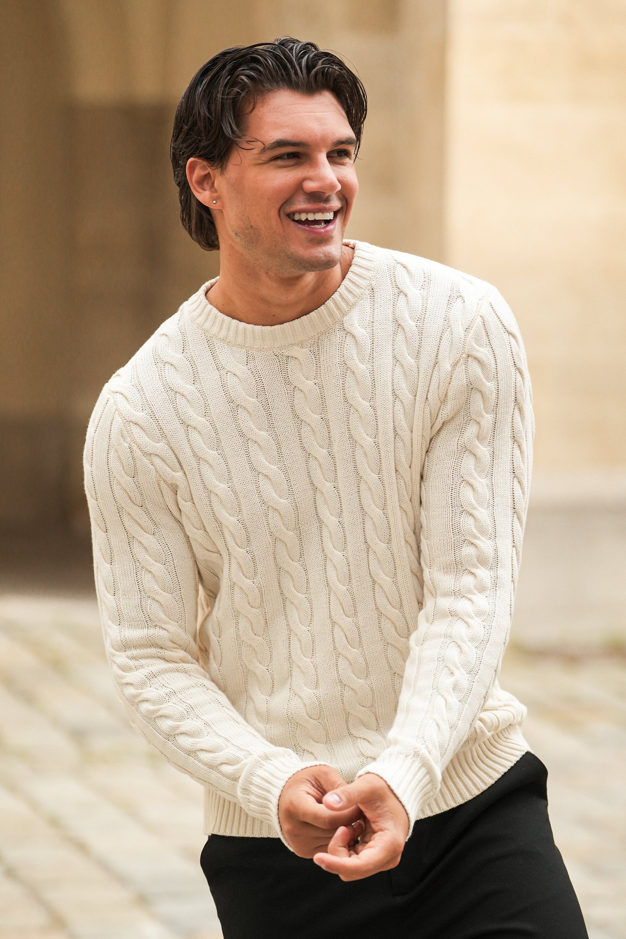 SVETR S KULATÝM VÝSTŘIHEM Z COPÁNKOVÉ PLETENINY