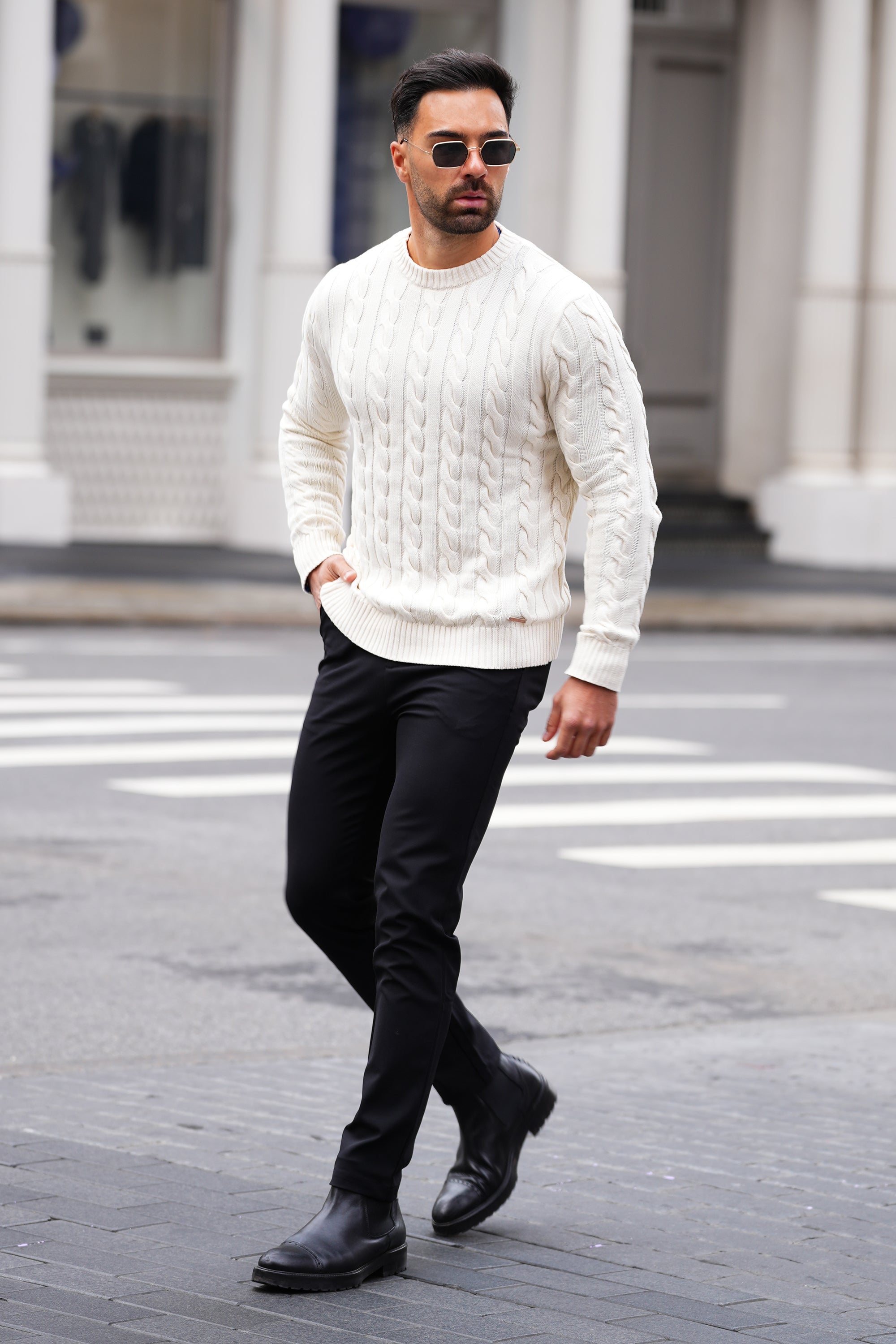 SVETR S KULATÝM VÝSTŘIHEM Z COPÁNKOVÉ PLETENINY