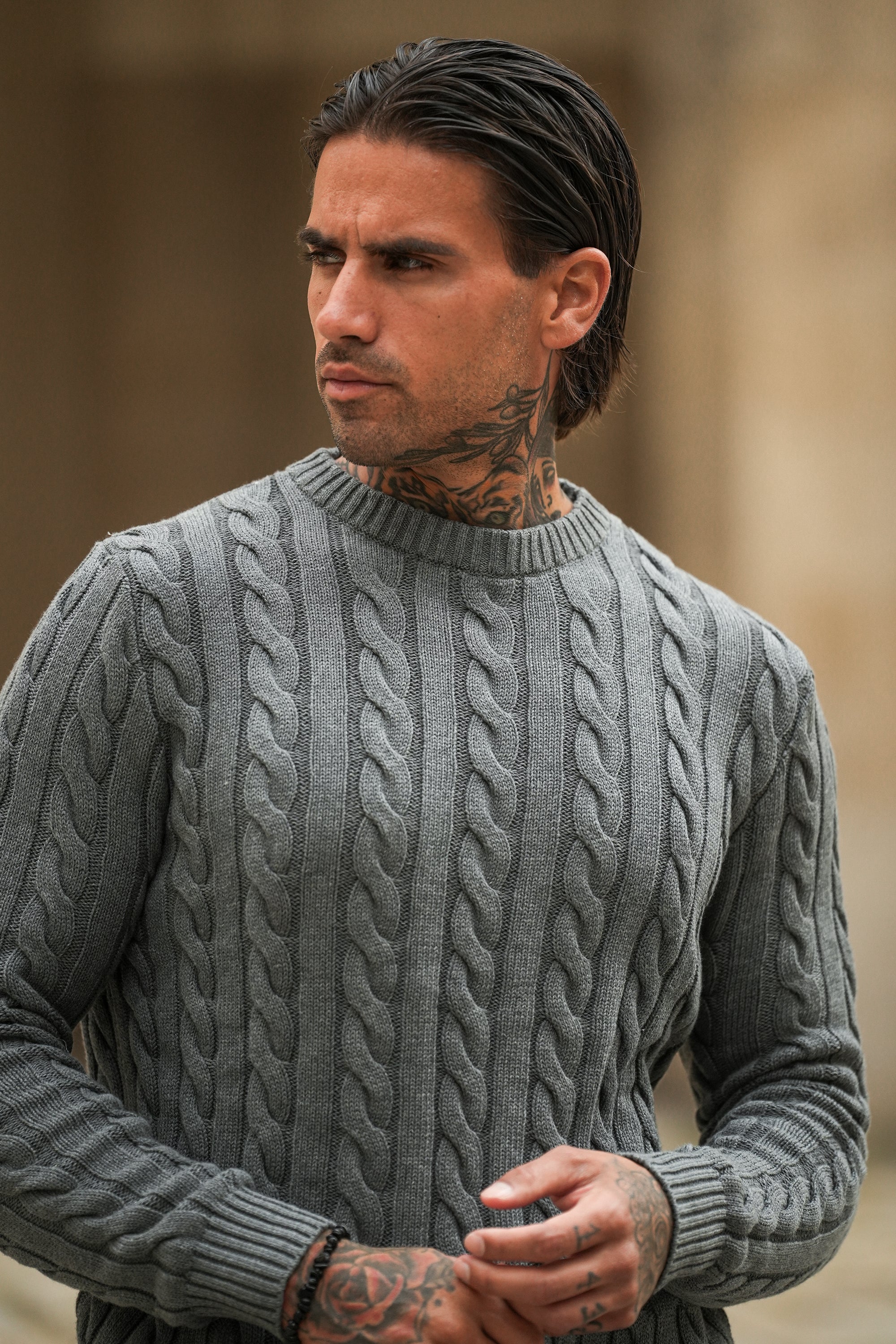 SVETR S KULATÝM VÝSTŘIHEM Z COPÁNKOVÉ PLETENINY