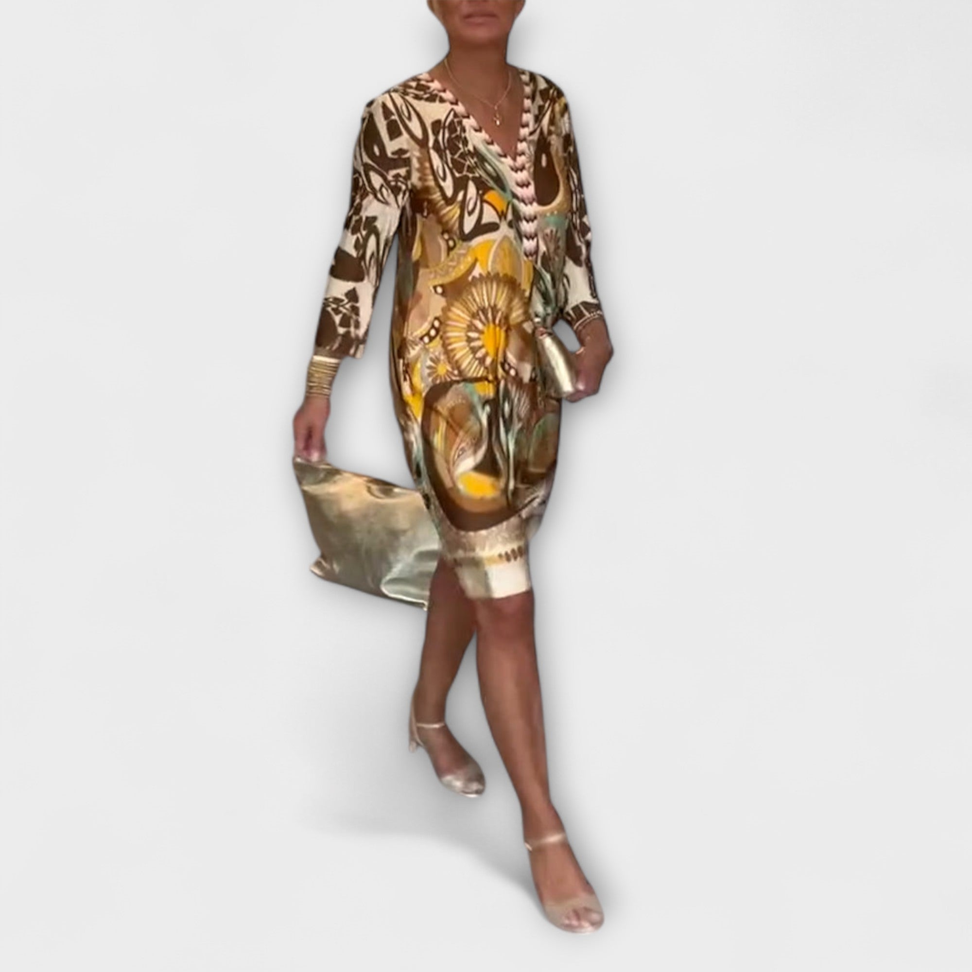 V-hals uvolněné šaty s retro potiskem